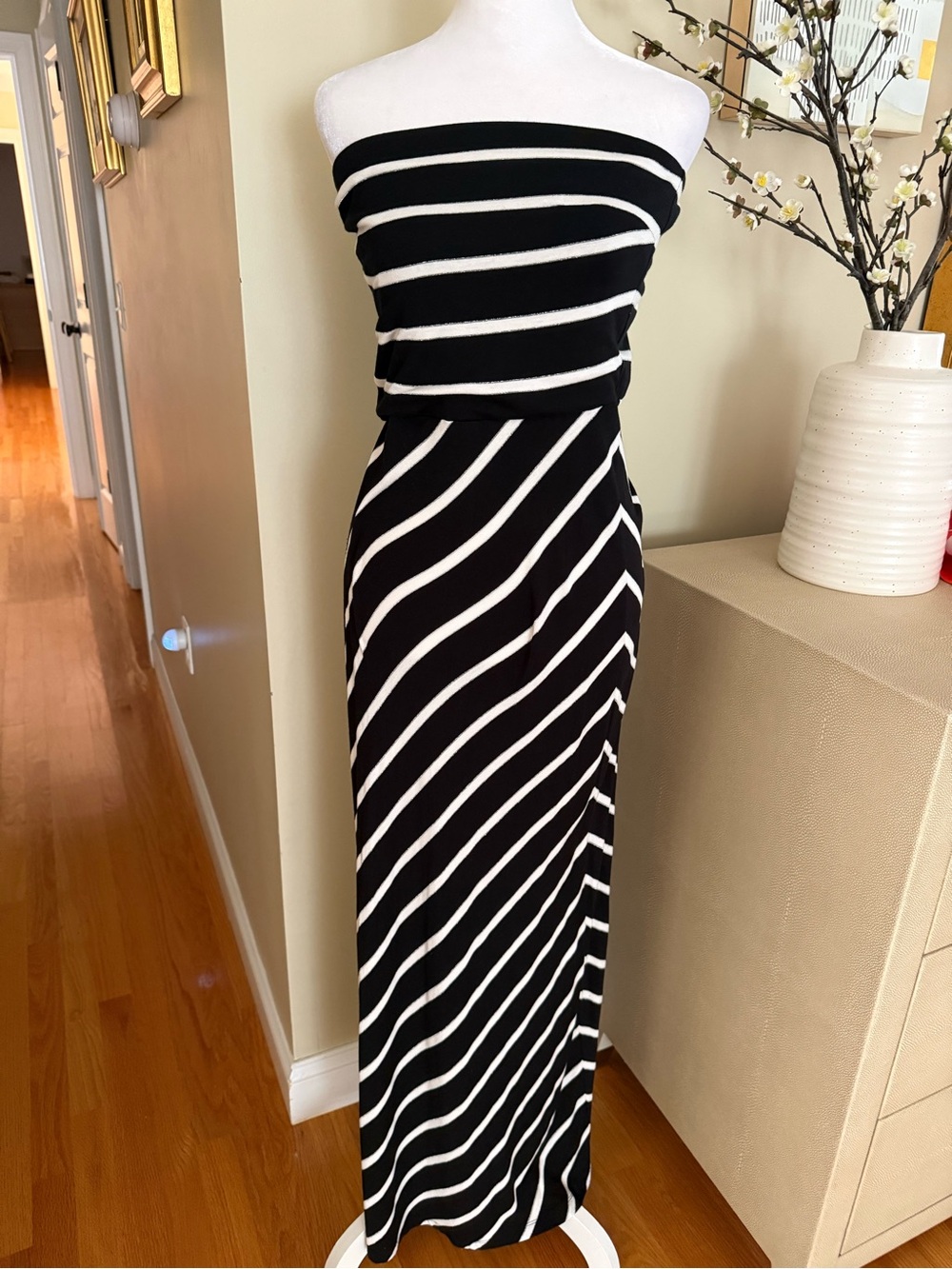 INC International Concepts Black & White Strapless Maxi Dress M